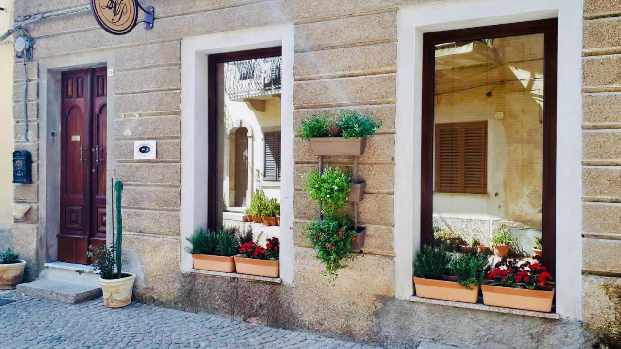 La Vecchia Posta B&B Calangianus Exterior foto